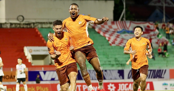 Bảng xếp hạng V-League mới nhất: HAGL thắng nhưng chưa thoát hiểm, cực bất ngờ vị trí của Thanh Hóa