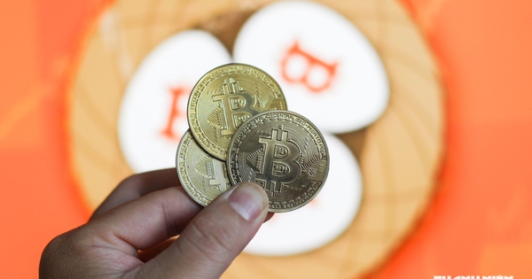 Bitcoin sập khiến 1,1 tỉ USD bị thổi bay, nhà đầu tư tháo chạy