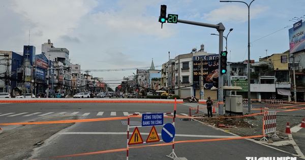 Hôm nay 10.10, lắp dải phân cách giữa ngã tư Bảy Hiền: Tình hình ra sao?