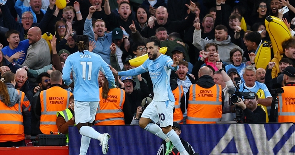 Gravenberch bị thẻ đỏ, Liverpool 'vỡ trận' phải thua đậm Man City 0-3 ngay tại Anfield