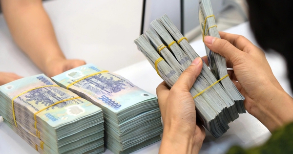 Cựu nhân viên ngân hàng tiếp tay vận chuyển 'chui' 1.200 tỉ, 'ông trùm' đã xuất cảnh