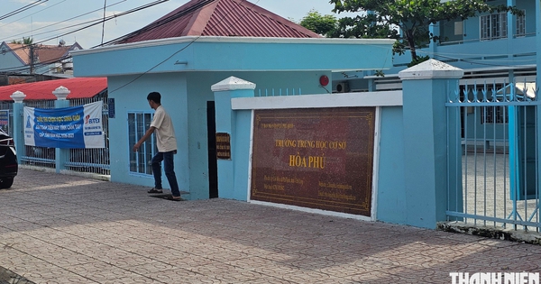 Nguyên hiệu trưởng, phó hiệu trưởng bị kỷ luật vì để sai sót đề 3 khối lớp