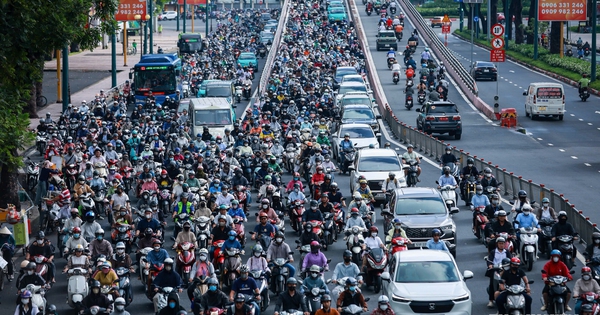 TP.HCM tính hạn chế xe xăng, dầu vào trung tâm từ 2028