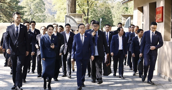 Chủ tịch Quốc hội thăm di tích lịch sử cách mạng tại tỉnh Thiểm Tây, Trung Quốc