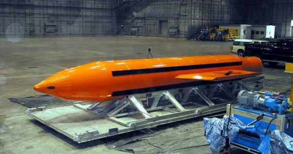 CNN: Mỹ cân nhắc sử dụng 'mẹ của các loại bom' chống Iran