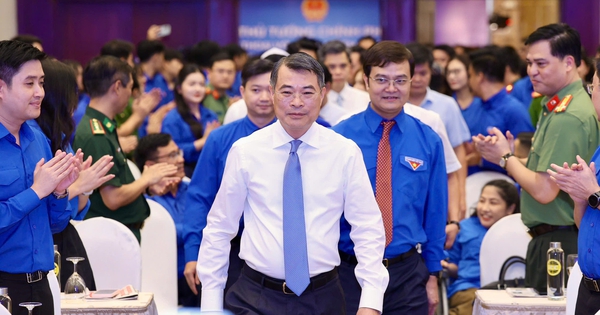 300 thanh niên hào hứng tham gia chương trình đối thoại của Thủ tướng Chính phủ