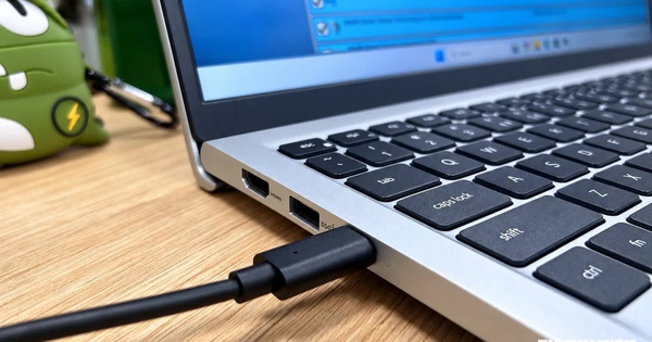 Vì sao laptop không thể sạc pin đến 100%?