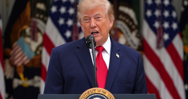Ông Trump: Mỹ không cần dùng bom hạt nhân để đánh Iran