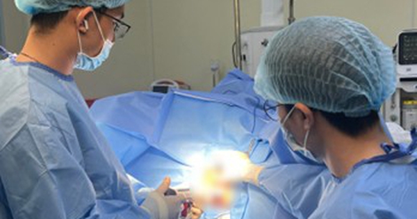 Đi tiêu ra máu kéo dài, người đàn ông phát hiện trĩ kèm thiếu máu nặng