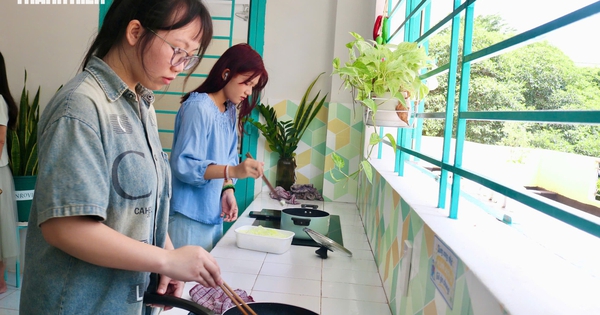 Sinh viên ở ký túc xá nay được tự tay nấu những bữa 'cơm nhà'