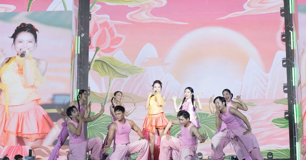 Phố đi bộ Nguyễn Huệ bùng nổ với Youth Concert - Nhạc hội Thanh niên