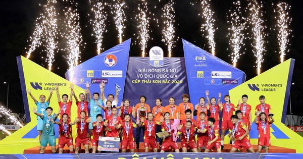 CLB nữ TP.HCM I đăng quang trong ngày nhận thất bại, vẫn lập kỷ lục rất đáng ngưỡng mộ