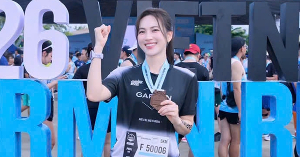 Nhã Phương, Phương Anh Đào khoe nhan sắc trên đường chạy