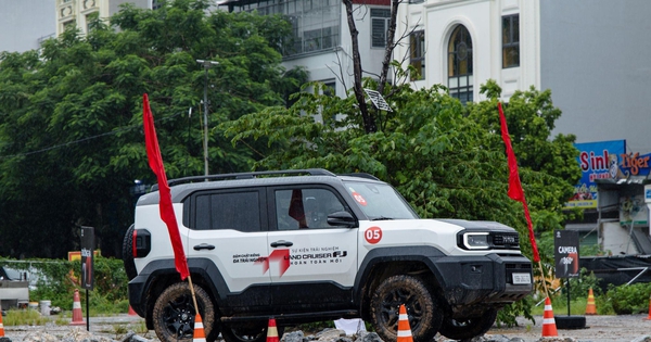 Toyota Land Cruiser FJ - Chất off-road trong hình hài nhỏ gọn