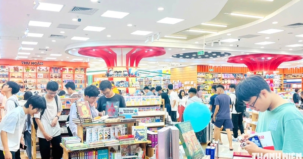 Hai nhà sách Fahasa đầu tư 28 tỉ đồng tại Thanh Hóa và Hải Dương có gì?