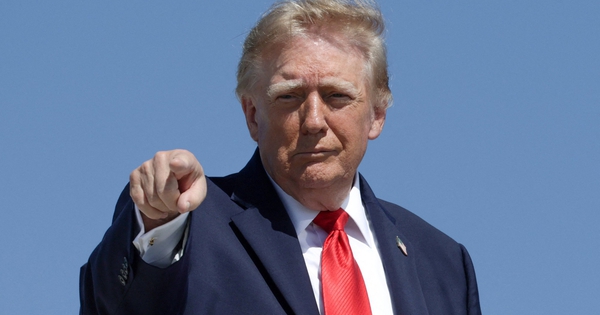 Ông Trump dọa ‘trừng phạt nặng’ Iran nếu liên quan vụ flydubai