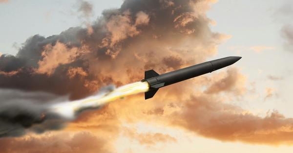 Ông Zelensky khoe tên lửa đạn đạo FP-7 lần đầu đưa vào thực chiến