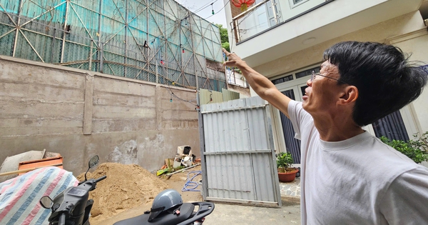 Mùi hôi bủa vây khu dân cư TP.HCM, nhiều nhà phải dán kín cửa