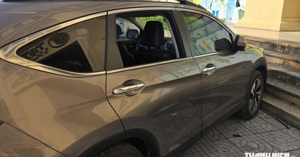 Bắt giữ 3 nghi can vụ đập vỡ hàng loạt kính xe ô tô ở Nghệ An