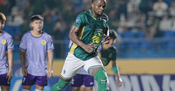 'Ngựa chứng' một thời của V-League thăng hoa ở hạng nhất