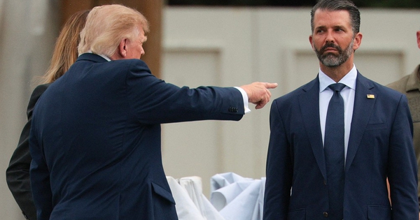 Con trai cả ông Trump từng phản đối cha tấn công Iran?