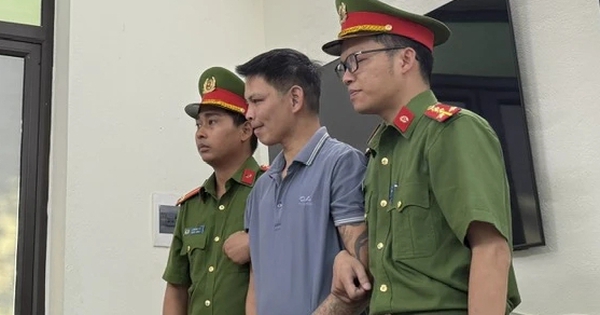 Bị bắt giam vì đánh đập, ngược đãi 2 con gái ruột