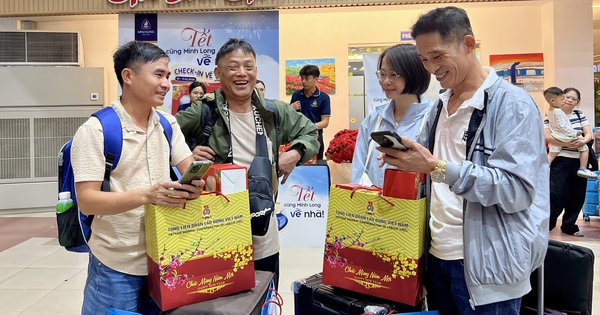 TP.HCM tặng tiền, quà, vé về quê cho người lao động chăm lo Tết Đinh Mùi 2027