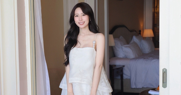 Nghệ thuật đính ngọc trai trên trang phục tạo nét lãng mạn