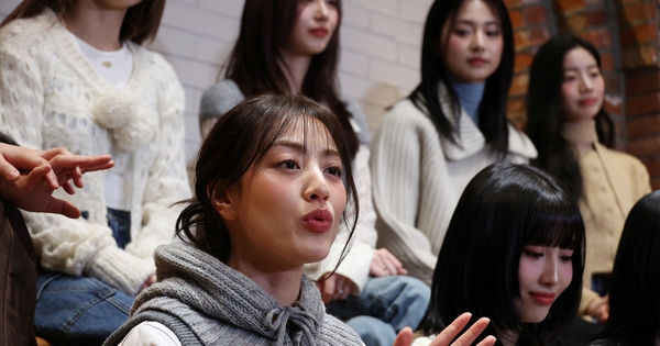 Jihyo (TWICE) chia tay JYP sau 21 năm gắn bó