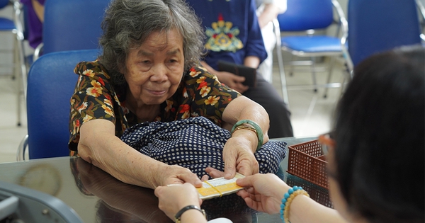 Lương hưu tháng 11 trả muộn hơn thường lệ