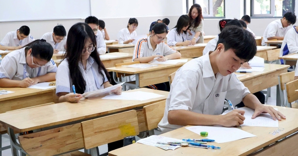 Lần đầu dùng camera, thiết bị dò kim loại giám sát thi học sinh giỏi quốc gia