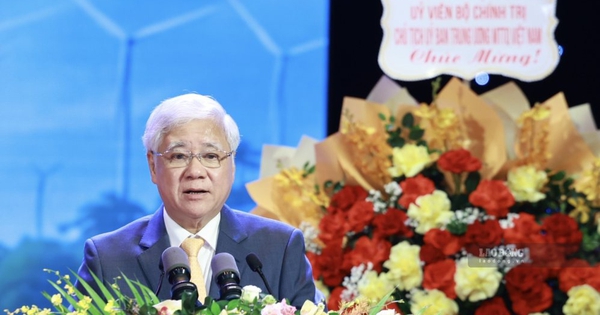 Tôn vinh 10 gương mặt Công nhân Việt Nam tiêu biểu