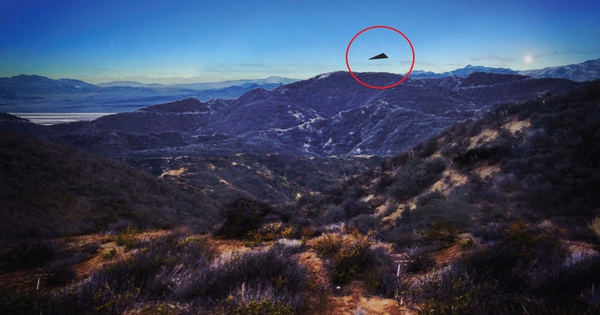 Tài liệu UFO mới hé lộ 'tam giác đen' bí ẩn