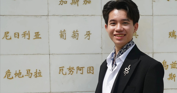 Tốt nghiệp xuất sắc Đại học Bắc Kinh, chàng trai vẫn về quê làm khu công nghiệp