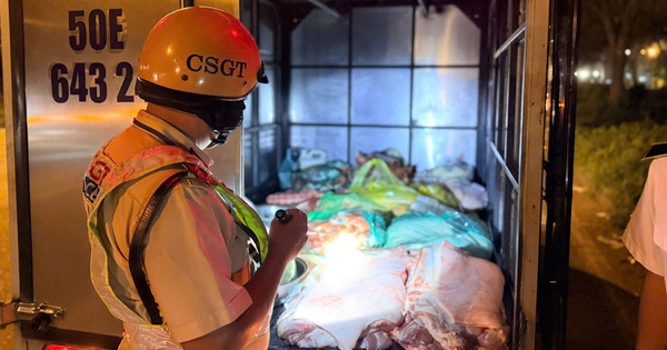 CSGT phát hiện 3 ô tô chở thịt không có giấy kiểm dịch tại cửa ngõ TP.HCM