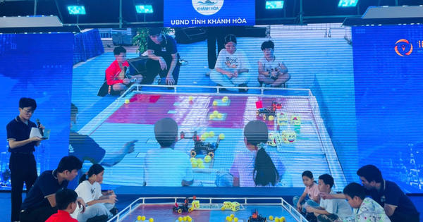 Học sinh hào hứng khám phá Robotics và STEM tại Ngày hội Công nghệ số