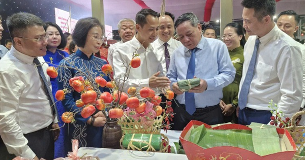 Lễ hội vinh danh làng nghề Phú Xuyên và Tuần lễ quảng bá nông sản Hà Nội