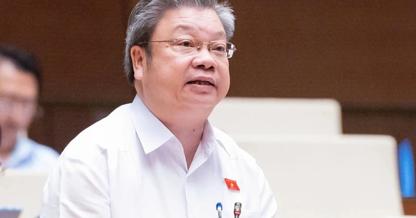 Hóa đơn điện nước 'tăng bất thường' do đo sai, người dân cần được hoàn tiền thu thừa