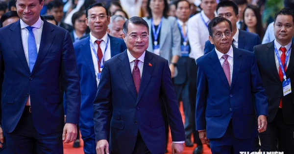Thủ tướng Lê Minh Hưng tham dự khai mạc Diễn đàn Kinh tế mùa thu 2026