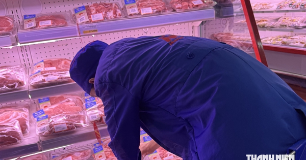 Giá heo hơi tiếp tục giảm sâu, bình quân lùi về mốc 45.500 đồng/kg