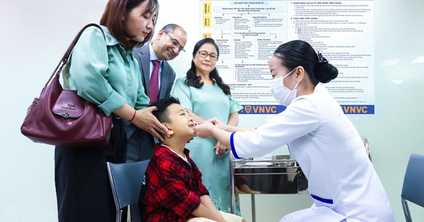 VNVC ra mắt và triển khai vắc xin cúm công nghệ mới dạng xịt