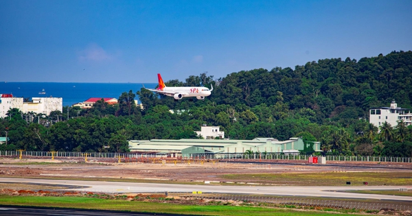Toàn cảnh đường băng 3.300m tại Phú Quốc đón chuyến bay đầu tiên sau thi công thần tốc