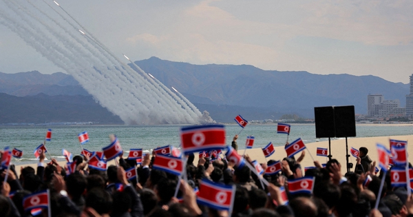 Triều Tiên phô diễn dàn vũ khí, ông Kim Jong-un chỉ đạo thúc đẩy tích hợp AI