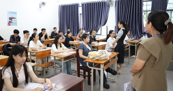Thi tốt nghiệp THPT 2027: Bộ GD-ĐT đề xuất lắp camera ở tất cả phòng thi