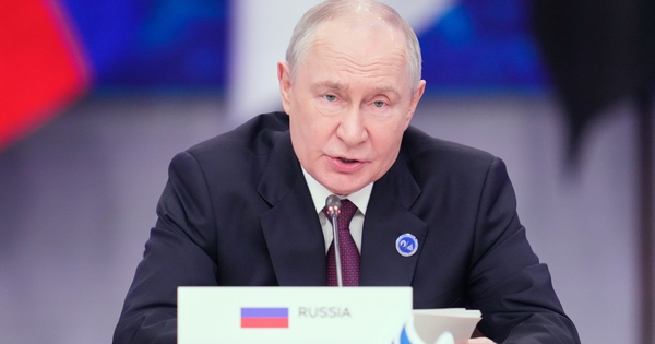 Ông Putin bất ngờ gọi tỉ phú Elon Musk là 'thiên tài'