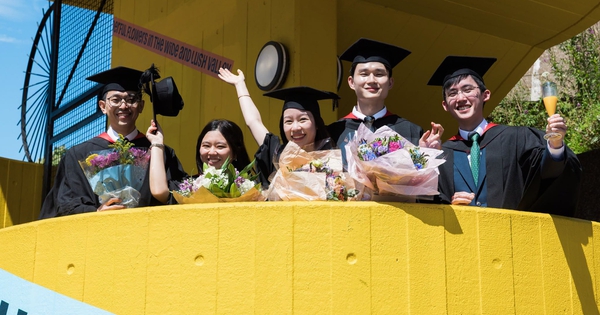 Anh tăng thời gian cho đi làm sau tốt nghiệp lên 2 năm, kèm điều kiện
