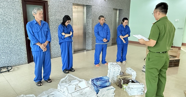 Khởi tố 4 người cùng một gia đình và đồng phạm buôn bán gần 9.000 bao thuốc lá lậu