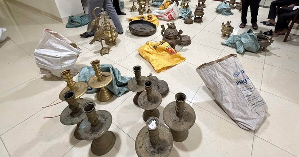 Bắt giữ nghi phạm đột nhập đình làng trộm cắp lư hương, chân đèn
