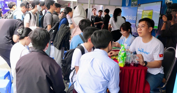 Nhiều vị trí việc làm với mức lương hàng chục triệu đồng đang chờ sinh viên