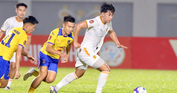 Nghi ngờ kết quả VAR, HLV HAGL đề xuất V-League học cách làm của La Liga